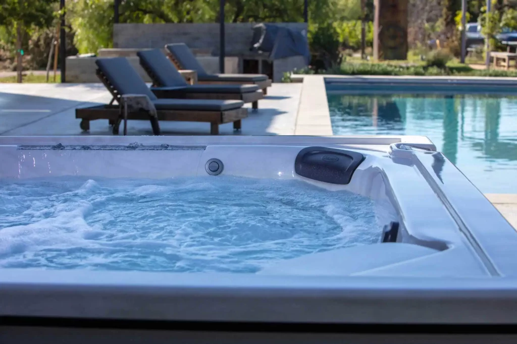Jacuzzi® Hot Tub Features - Jacuzzi Hot Tubs Atlanta Jht Jlxl Mid Product01 Jacuzzi - Jacuzzi Hot Tubs Atlanta